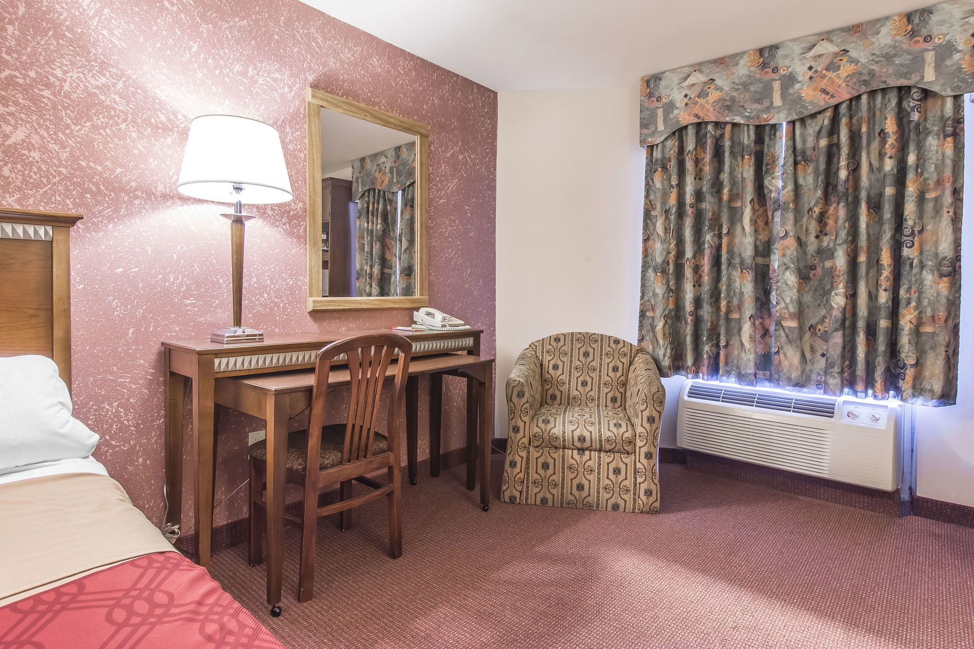 Econo Lodge Orillia Room photo